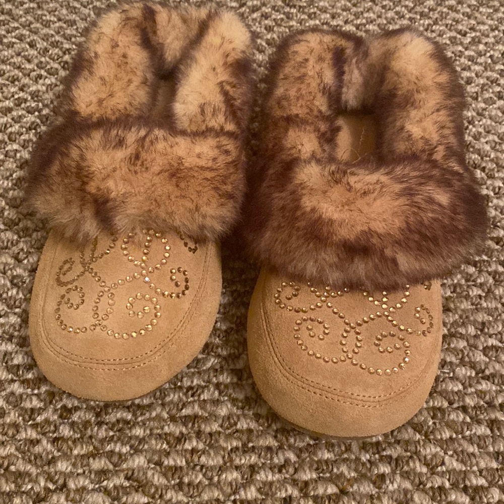 Brand new comfy slippers!